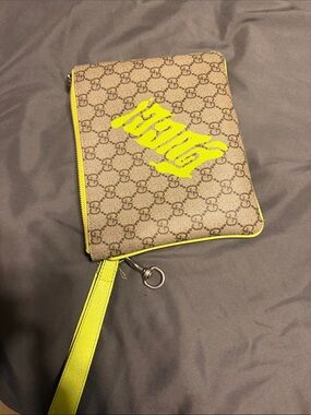 Gucci Beige GG Supreme Wristlet with Neon Yellow Trim